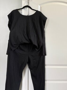 SALE! CAbi 💫 EUC Spring 2025, Black Easy Going Jumpsuit, Size M